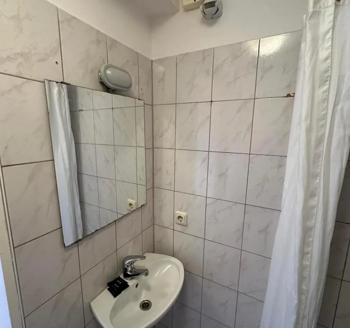 Low Budget Olympia Park Apartmenthostel Han 53 München 0*,