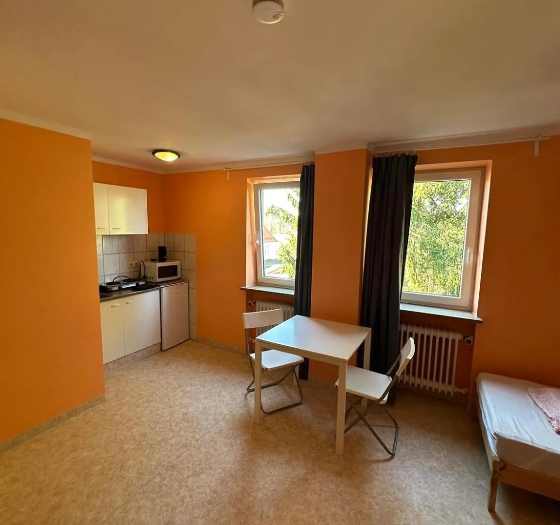 Low Budget Olympia Park Aparthotel Munich 0*,