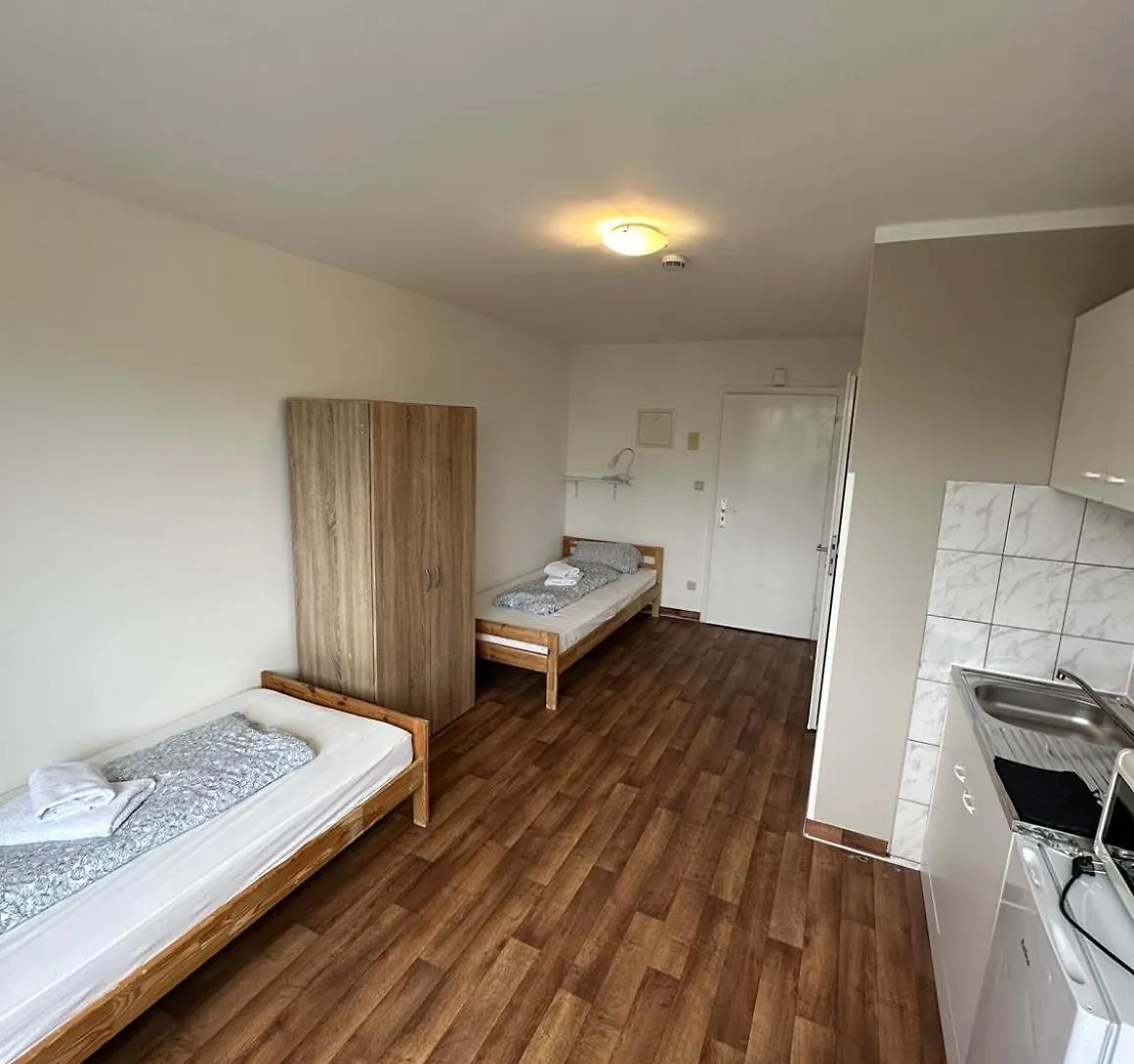Low Budget Olympia Park Apartmenthostel Han 53 München Németország
